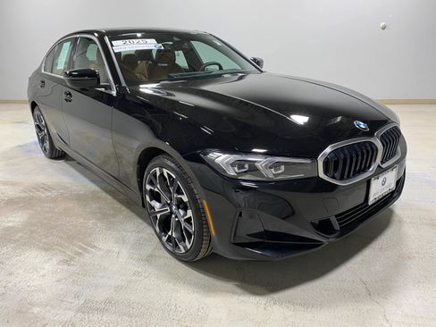 Certified 2025 BMW 330i xDrive Sedan w/ Convenience Package image 3