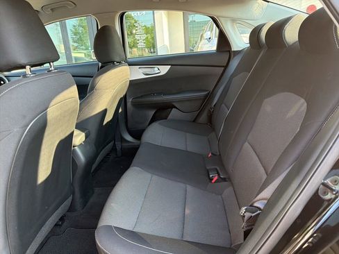 Certified 2023 Kia Forte LXS FWD image 15