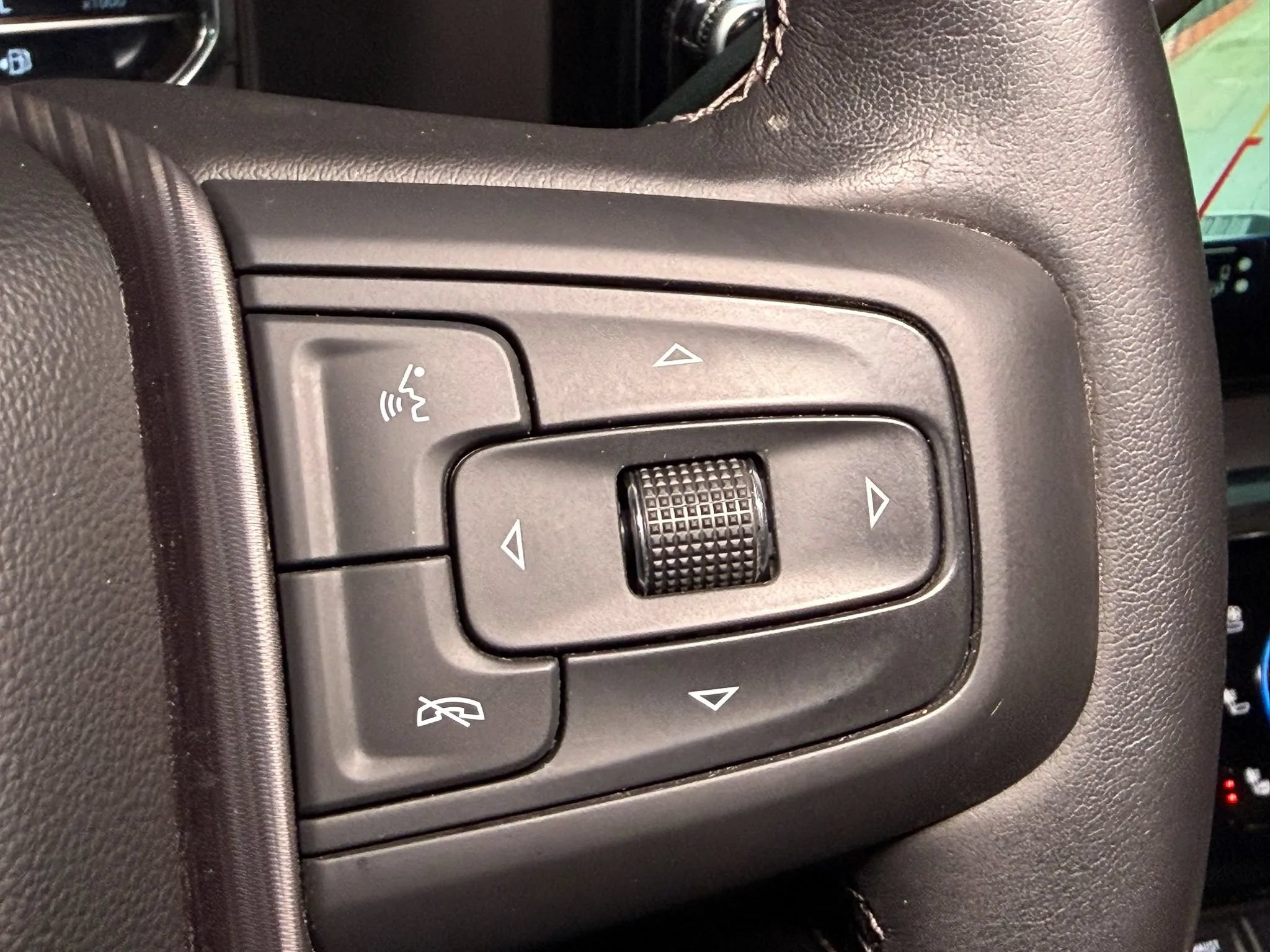 Used 2025 GMC Sierra 3500 Denali Ultimate AWD/4WD image 28