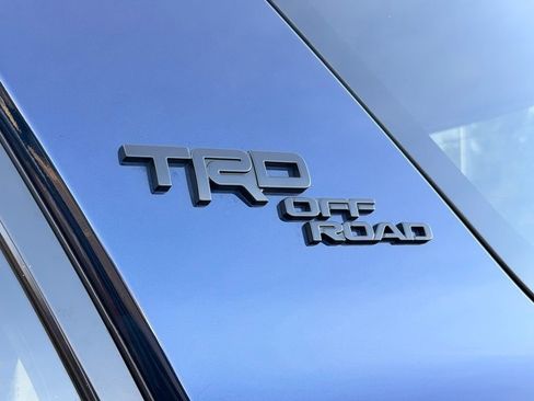 Certified 2022 Toyota 4Runner TRD Off-Road Premium w/ Moonroof Package AWD/4WD image 12