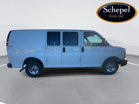 Used 2013 GMC Savana 2500 w/ Power Package image 9