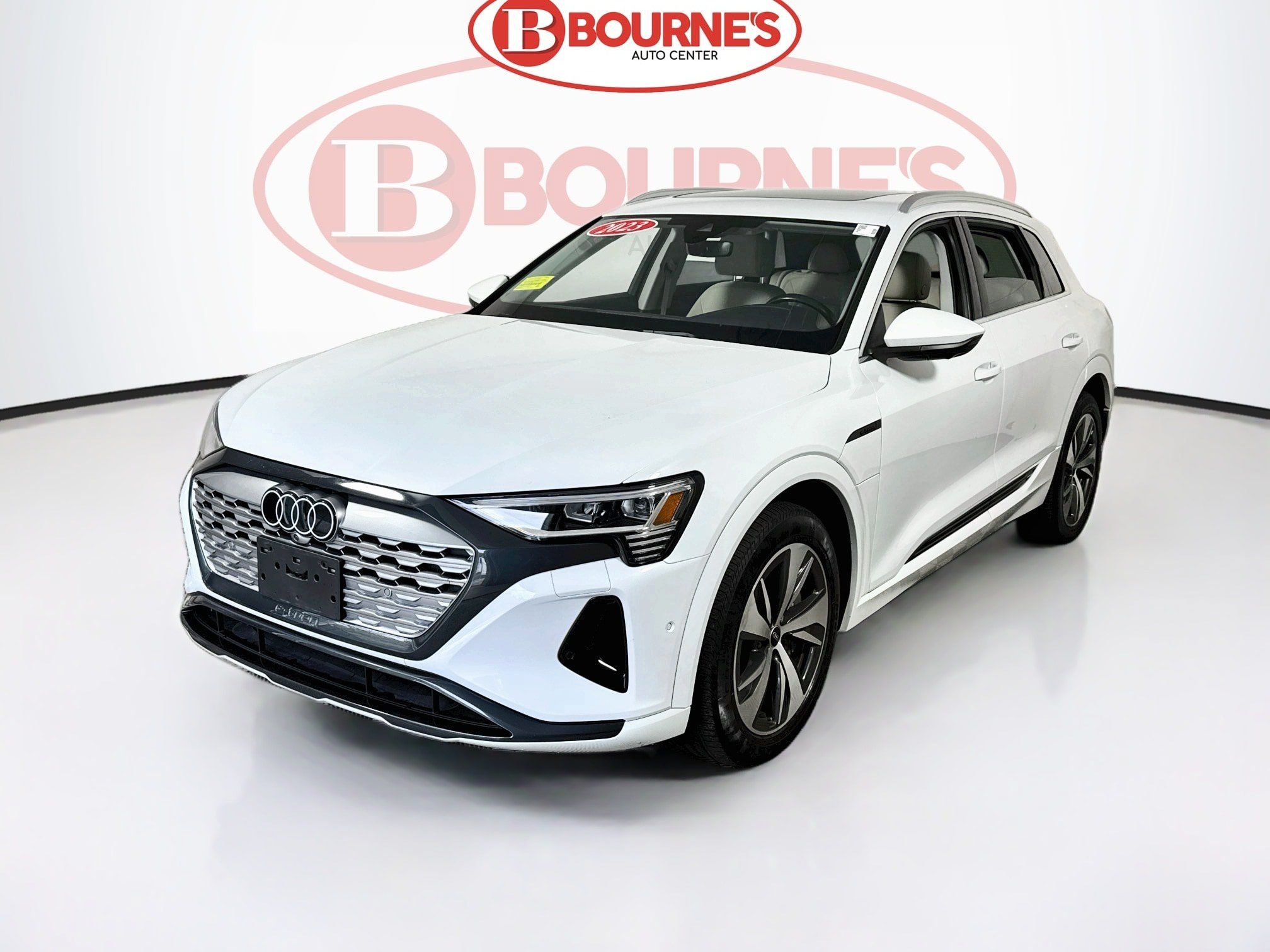 Used 2024 Audi Q8 e-tron Premium Plus w/ Premium Plus Package AWD/4WD image 8