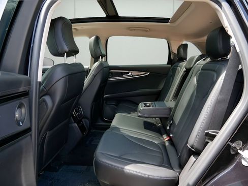Certified 2023 Lincoln Nautilus Reserve w/ Equipment Group 201A AWD/4WD image 11