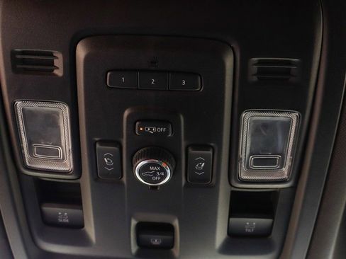 Used 2021 Chevrolet Suburban High Country w/ Premium Package image 31