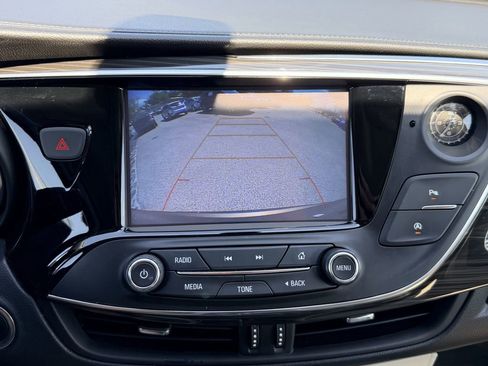 Used 2019 Buick Envision Essence image 25