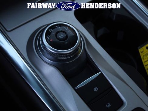 Used 2021 Ford Explorer King Ranch w/ Premium Technology Package image 40