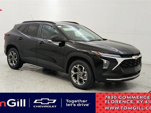 New 2026 Chevrolet Trax LT w/ Driver Confidence Package FWD image 1
