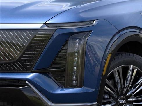 New 2026 Cadillac Vistiq Premium Luxury AWD/4WD image 10