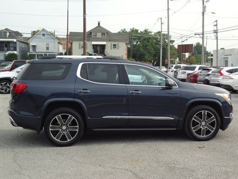 Used 2018 GMC Acadia Denali w/ Technology Package AWD/4WD image 2