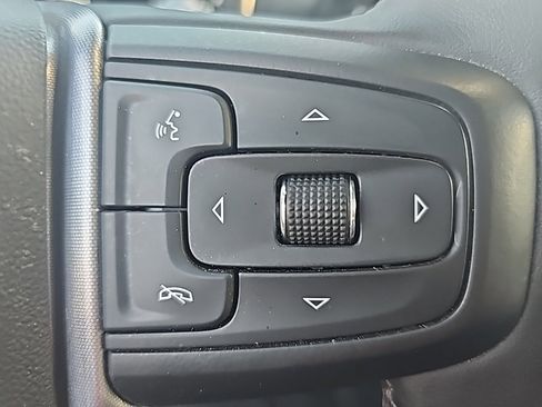 Used 2023 GMC Sierra 1500 Elevation image 17