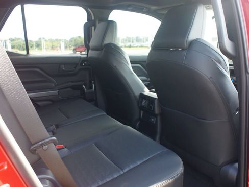 Used 2025 Toyota 4Runner TRD Off-Road Premium AWD/4WD image 22