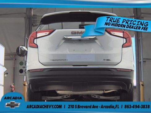Used 2022 GMC Terrain SLE FWD image 5