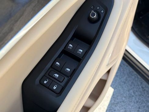 New 2026 Jeep Grand Cherokee Limited AWD/4WD image 13