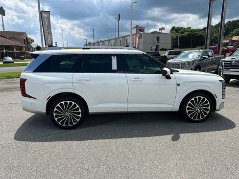 Used 2026 Hyundai Palisade Calligraphy AWD/4WD image 8
