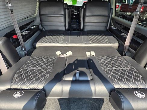 Used 2020 GMC Savana 2500 Extended w/ Enhanced Convenience Package image 9