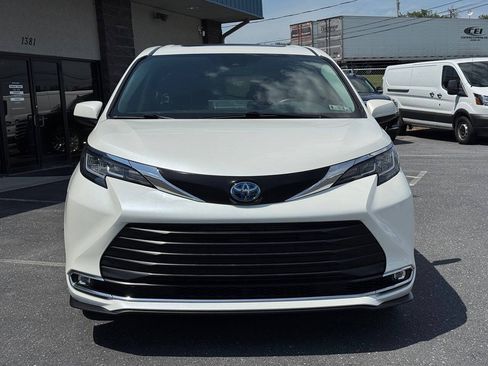 Used 2021 Toyota Sienna XLE AWD/4WD image 48