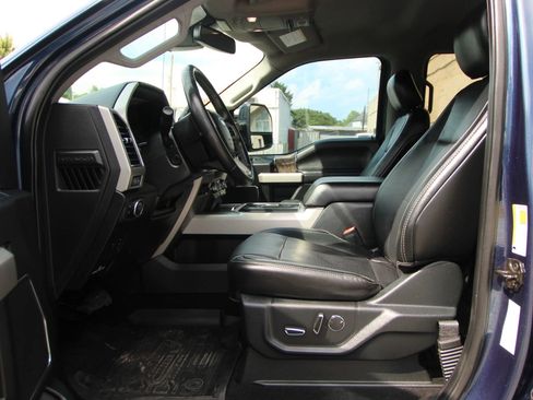 Used 2019 Ford F250 Lariat w/ Lariat Ultimate Package AWD/4WD image 9