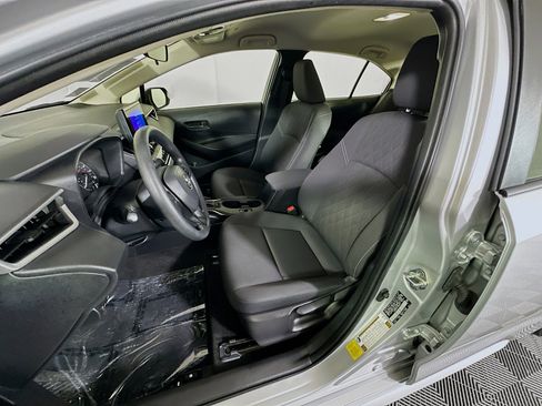 Used 2023 Toyota Corolla LE FWD image 12