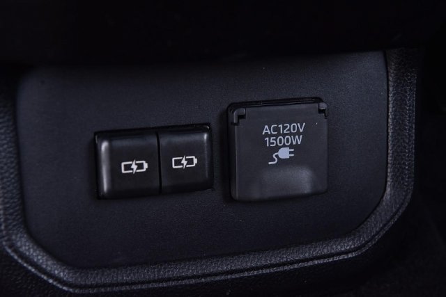 Used 2023 Toyota Highlander Platinum AWD/4WD image 28