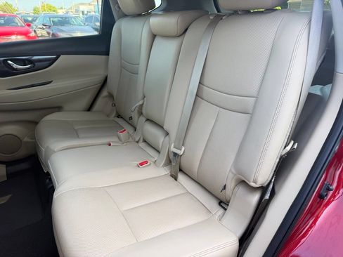 Used 2019 Nissan Rogue SL w/ Premium Package AWD/4WD image 12