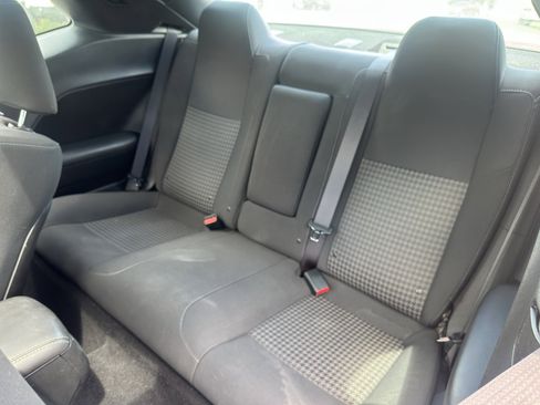 Used 2019 Dodge Challenger R/T w/ Driver Convenience Group RWD image 13