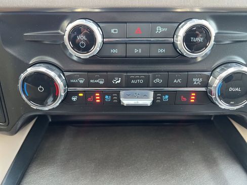 New 2026 Ford F350 Platinum w/ Platinum Plus Package image 30