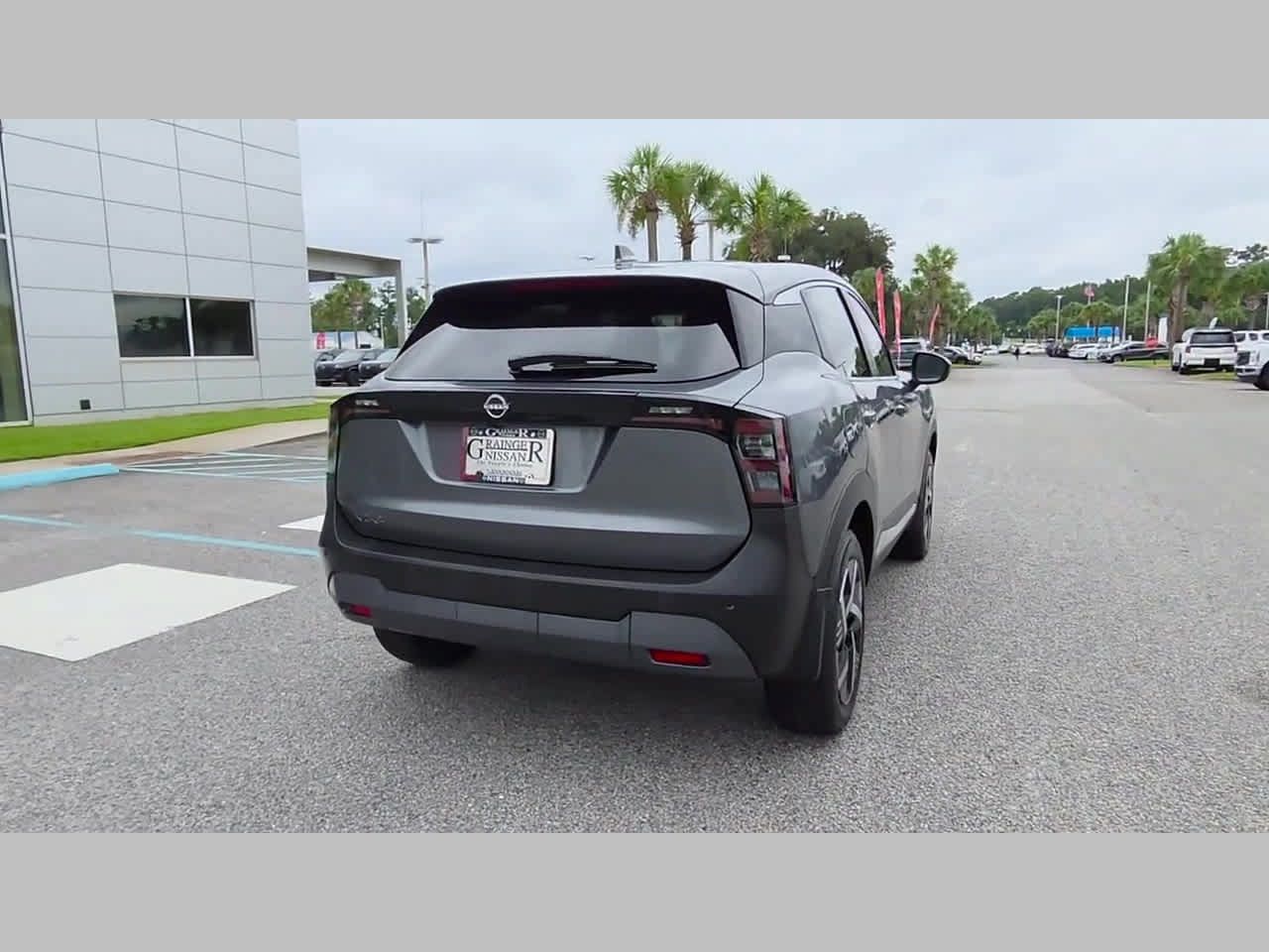 Used 2025 Nissan Kicks SV FWD image 33