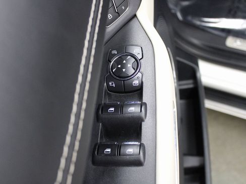 Used 2021 Ford Expedition Max Platinum AWD/4WD image 16