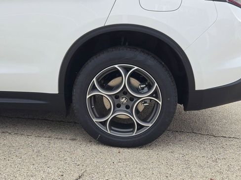 New 2025 Alfa Romeo Stelvio Sprint image 15