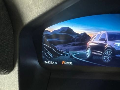 Used 2025 Ford Explorer Active RWD image 14