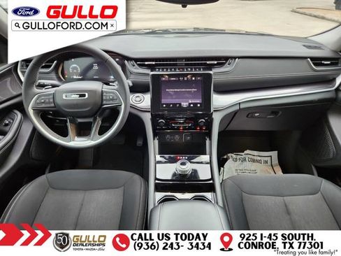 Used 2023 Jeep Grand Cherokee Laredo w/ Trailer Tow Prep Group (B) image 11