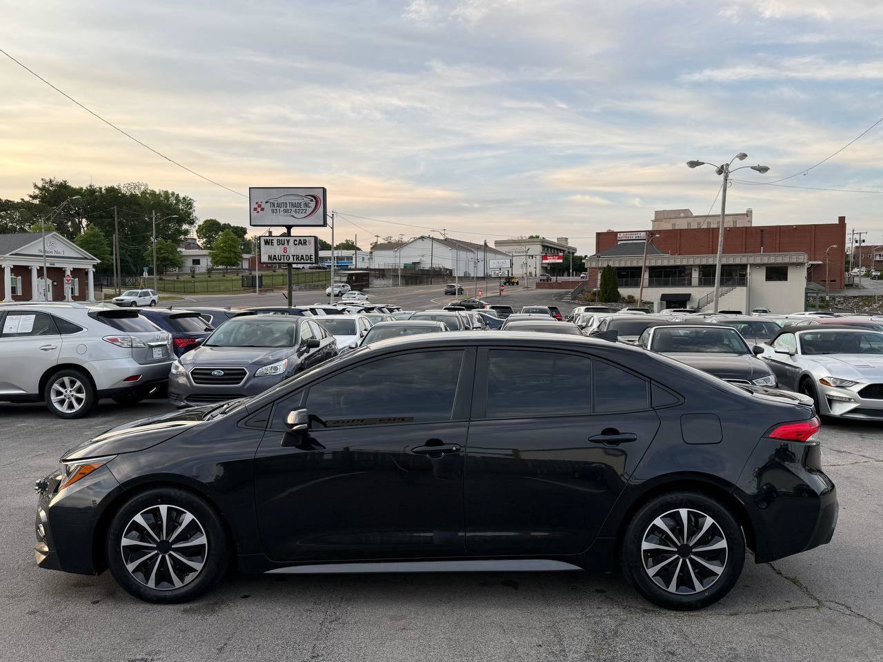 Used 2021 Toyota Corolla SE FWD image 9