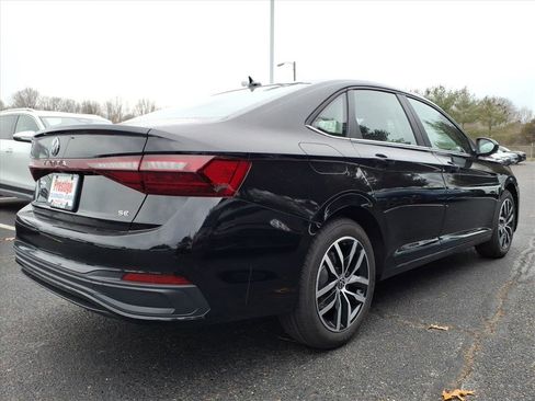New 2026 Volkswagen Jetta SE image 4