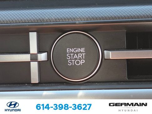 Used 2025 Hyundai Santa Fe SEL AWD/4WD image 32