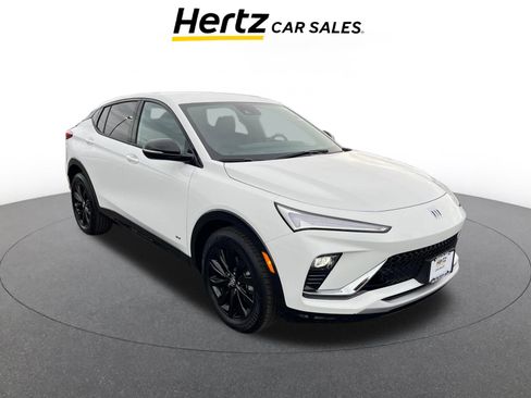 Used 2025 Buick Envista Sport Touring image 1