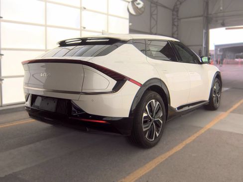 Used 2024 Kia EV6 Wind w/ Wind Technology Package AWD/4WD image 16