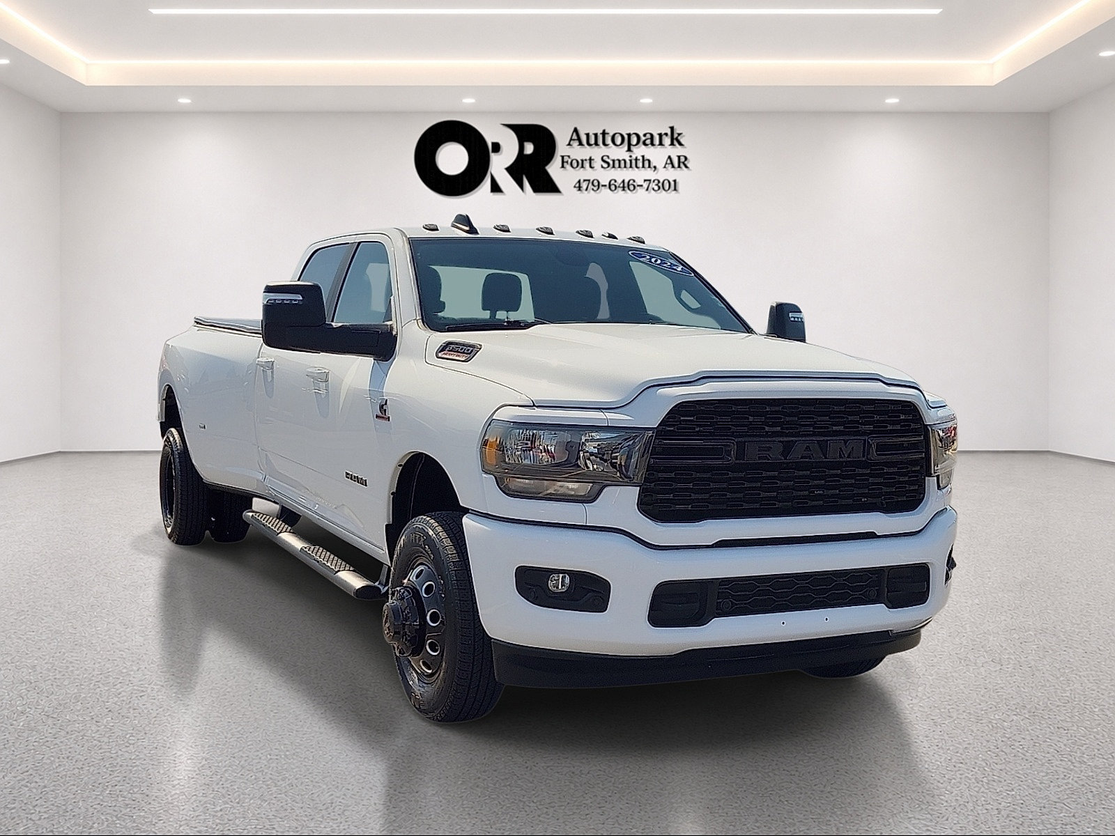 Used 2024 RAM 3500 Big Horn w/ Night Edition AWD/4WD image 1