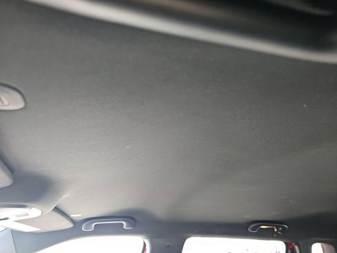 Used 2025 Jeep Compass Limited image 9