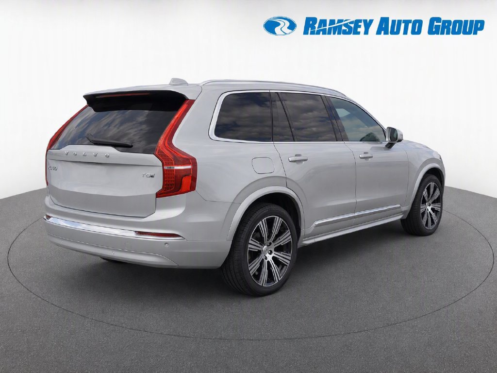 Certified 2025 Volvo XC90 T8 Plus AWD/4WD image 4