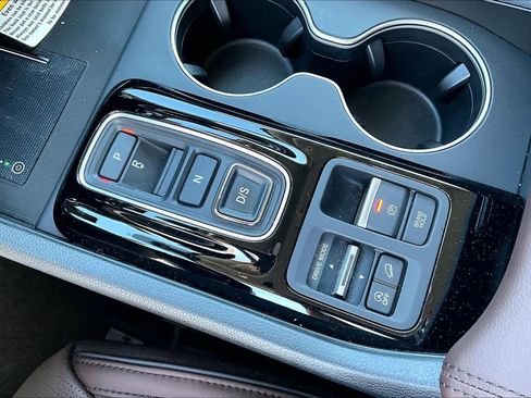 Used 2025 Honda Pilot Elite image 38