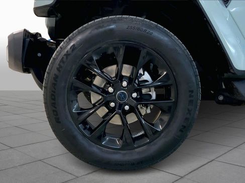 Used 2024 Jeep Wrangler Sahara w/ Technology Group image 10