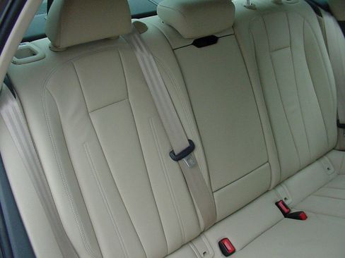Used 2017 Audi A4 2.0T Premium Plus w/ Premium Plus Package image 32