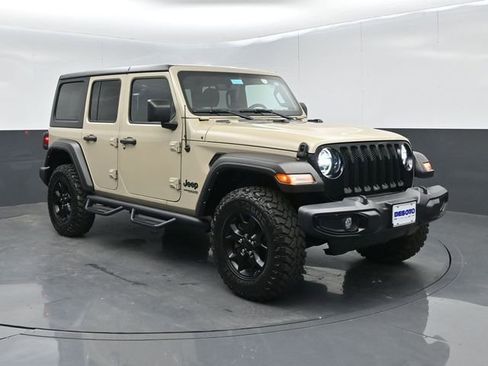Used 2022 Jeep Wrangler Unlimited Sport AWD/4WD image 2
