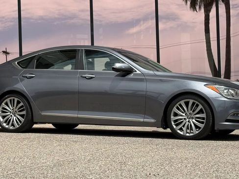Used 2015 Hyundai Genesis 5.0 RWD image 16