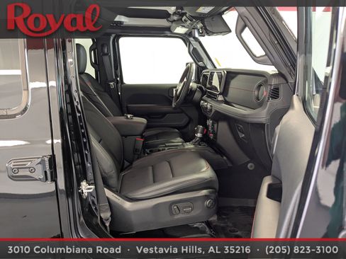 Used 2024 Jeep Wrangler Unlimited Rubicon AWD/4WD image 8