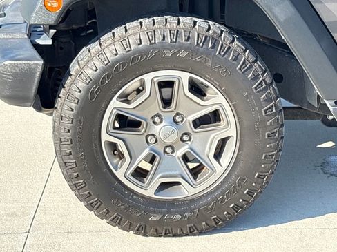 Used 2017 Jeep Wrangler Unlimited Sport w/ Quick Order Package 24S image 14