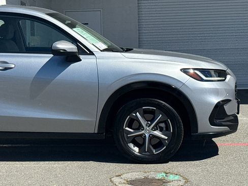 Certified 2024 Honda HR-V EX-L image 33