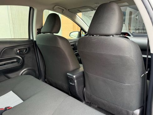 Used 2018 Toyota Prius C Two image 18