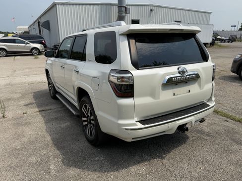 Used 2021 Toyota 4Runner Limited AWD/4WD image 11