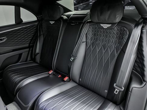 Used 2022 Bentley Flying Spur V8 AWD/4WD image 24